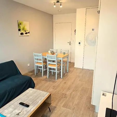 T2 Recent Etoile Apartman